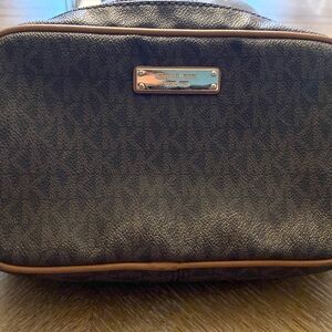 Michael Kors handbag, pre loved in very good condition.